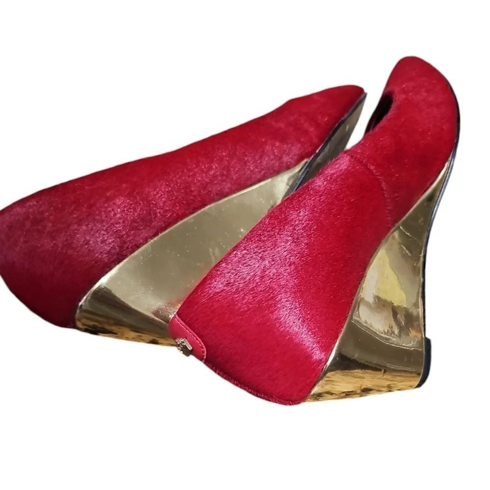 Dee Ocleppo Deesigns‎ Red Pony Hair Pointed Toe Wedge Pumps Elegant Shoes 7.5